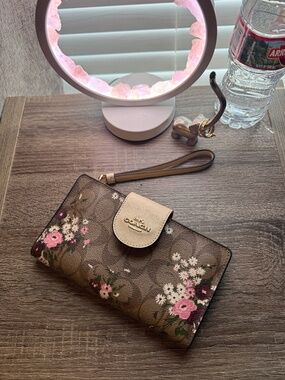 Coach Travel Wallet Brown Pink Phone
